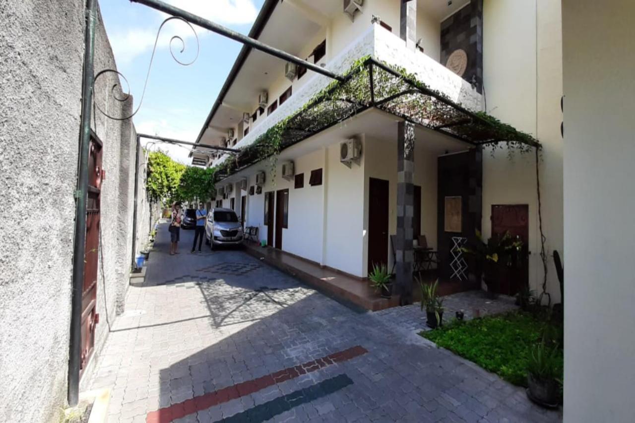 Hotel Oyo 2347 Griya Patran à Ngabean Extérieur photo
