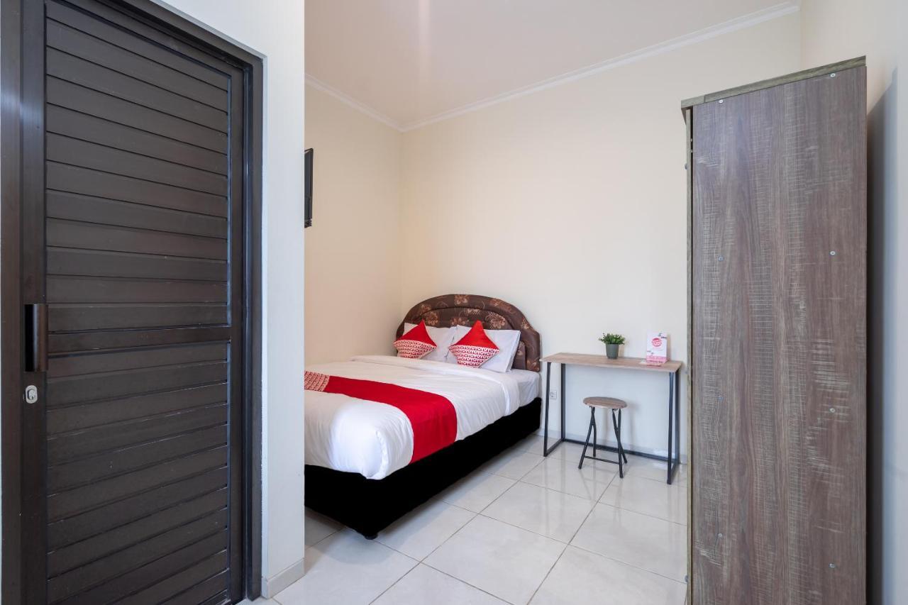 Hotel Oyo 2347 Griya Patran à Ngabean Extérieur photo