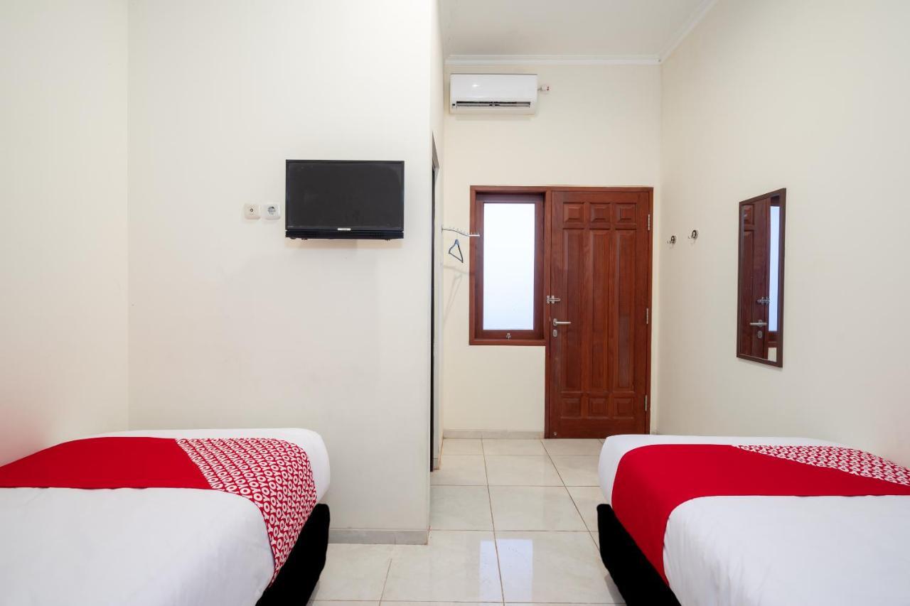 Hotel Oyo 2347 Griya Patran à Ngabean Extérieur photo